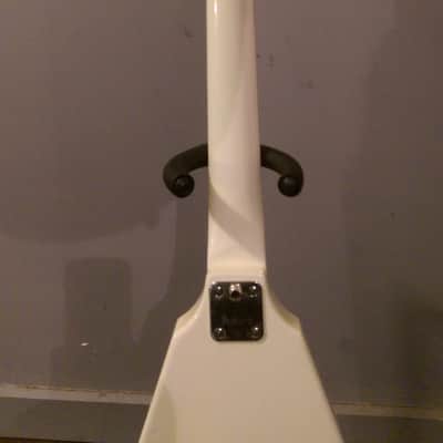 Tokai  Flying V   90s  Aged White image 5