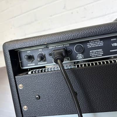 Fender ’68 Custom Vibrolux Reverb 2x10 Valve Combo – Celestion Speakers + Footswitch & Cover Bild 5