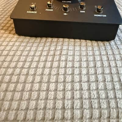 Behringer STUDIO M Passive Studio Monitor Controller (Demo Deal) image 2