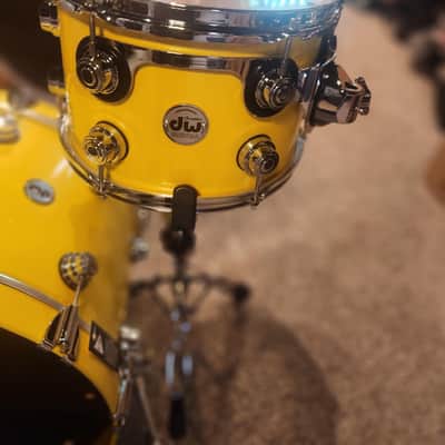 DW Collectors  Series LACQUER SPECIALTY 2026 -Aztec Gold over White Pearl Gloss w/Chrome Hardware image 3