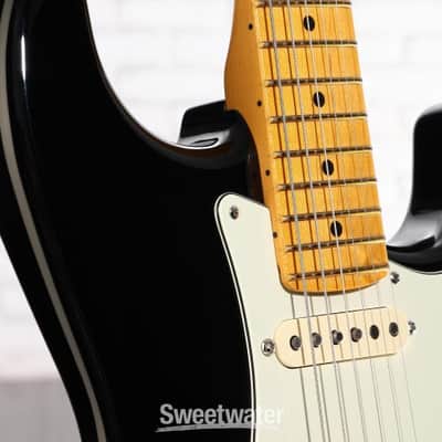Fender American Professional II Stratocaster - Black with Maple Fingerboard (StratAP2MBkd3) image 6