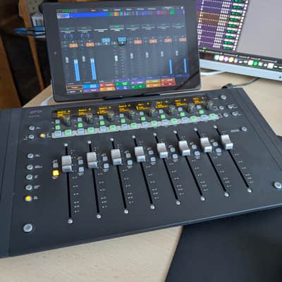 Avid Artist Mix 2010s - Black image 2