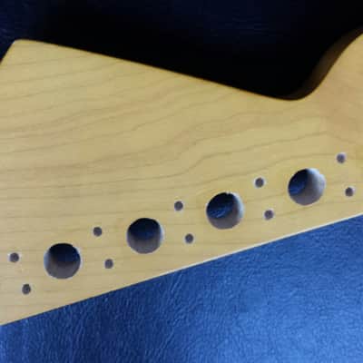 Warmoth Super Wide Fat Stratocaster Neck Satin Vintage Tint image 7