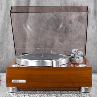 YAMAHA GT-2000X Vintage Direct-Drive Turntable in Very Good Condition+ image 1