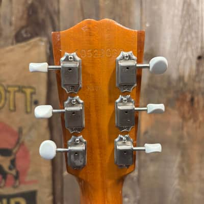 Gibson J-35 2013 - Antique Natural image 8