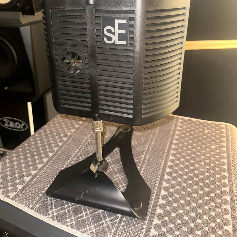 2010s sE Electronics GuitaRF Guitar Amp Reflexion Filter Black