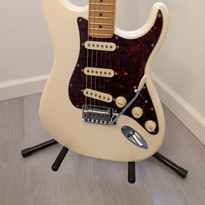 Fender Stratocaster Player Plus Noiseless Pickups Push/Pull Pot Olympic Pearl image 9