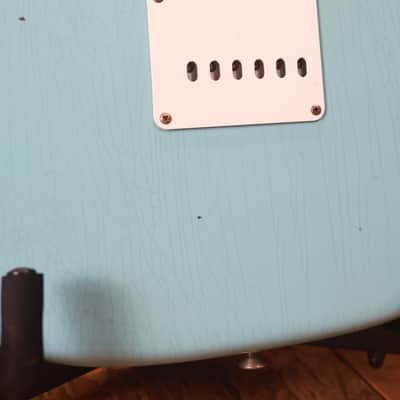 Fender Custom Shop '64 Reissue Stratocaster Journeyman Relic - Daphne Blue image 16