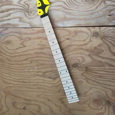 Custom Tiger Stripe Design 22 fret Maple Guitar Neck Replacement, Floyd Rose Nut Stainless Steel frets diy image 3