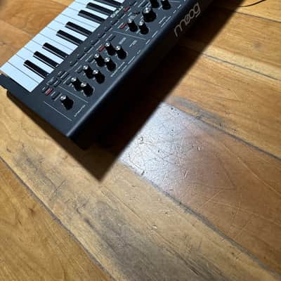 Moog Messenger 32-Key Monophonic Synthesizer 2025 - Present - Black image 3
