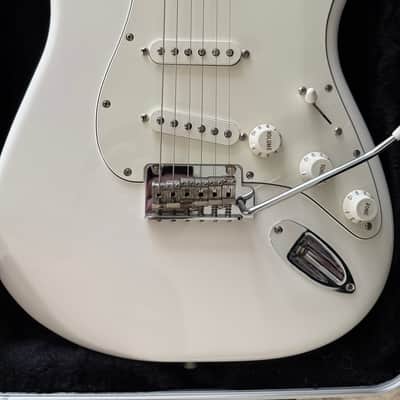 Fender Player Stratocaster with Maple Fretboard 2018 - 2024 - Polar White image 2