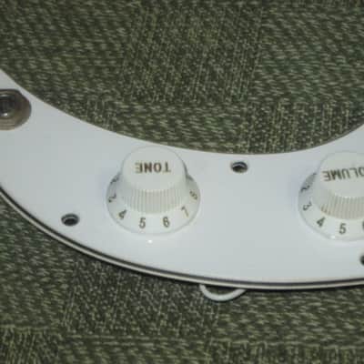 used light medium relic'd 1996 Fender Mexi Std P Bass WHITE (slightly aged) 3 Ply (w/b/w), 13 Hole PICKGUARD, NO heel truss rod adjustment notch, +wired CTS 250K audio V & T controls w/ 0.047µF capacitor & jack + knobs & screws (NO: pickups or bass) image 10