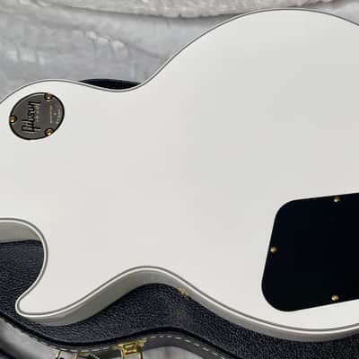 NEW! Gibson Les Paul Custom - Alpine White - Ebony Board - Authorized Dealer - Only 9.9lbs - G06454 image 10