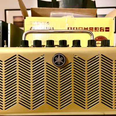 Yamaha THR5A 10-Watt 2x3" Stereo Digital Modeling Acoustic Guitar Combo 2012 - Present - Gold image 2
