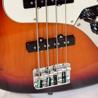 2024 Fender Player II Jazz Bass, Rosewood Fingerboard, 3-Color Sunburst image 4