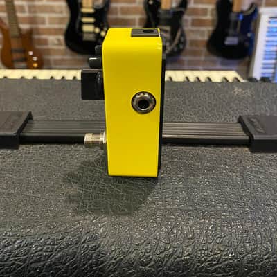 Donner Yellow Fall Analog Delay 2010s - Yellow image 3