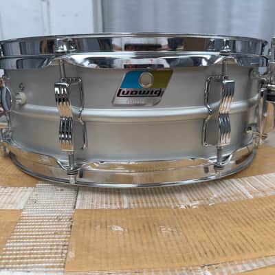 Ludwig Acrolite USA snare drum 5 x 14 very clean VINTAGE image 1