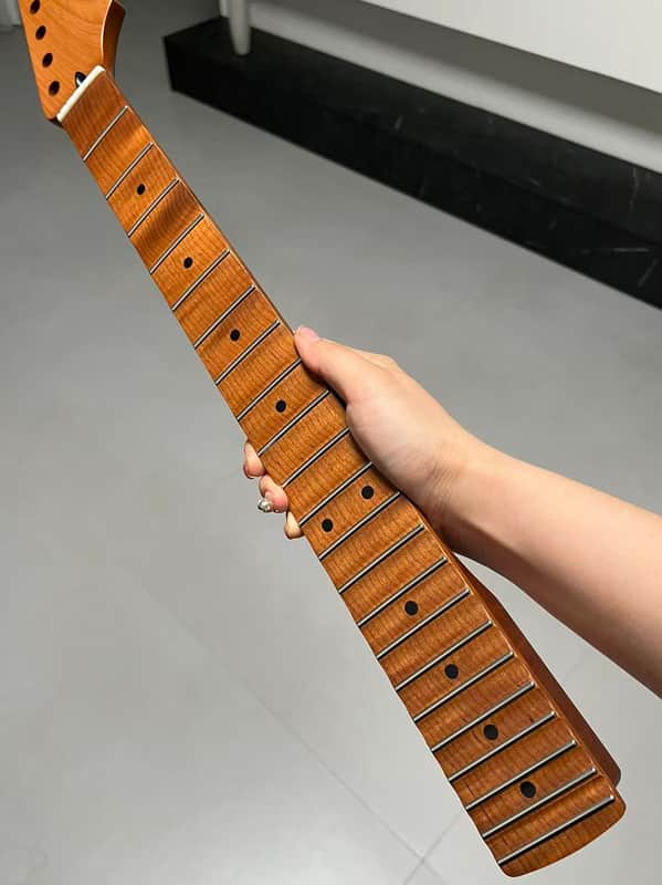 Round stainless steel 22 frets Roasted flame Maple guitar neck scalloped neck fingerboard 25.5inch hole 10mm Radius: 9.5 inches. image 1
