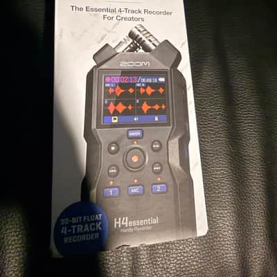 Zoom H4essential Portable Recorder - Black image 3
