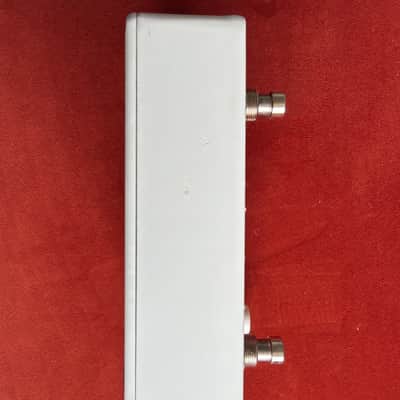 Electro-Harmonix POG2 Polyphonic Octave Generator 2009 - Present - Red / White image 4