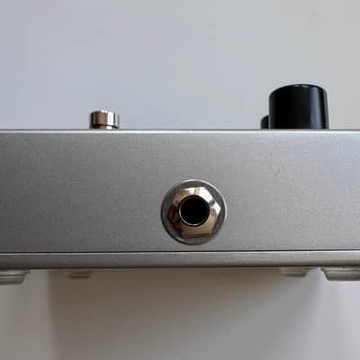 Electro-Harmonix Walking On The Moon Andy Summers Signature Flanger / Filter Matrix 2023 - Present - Silver / Black image 5
