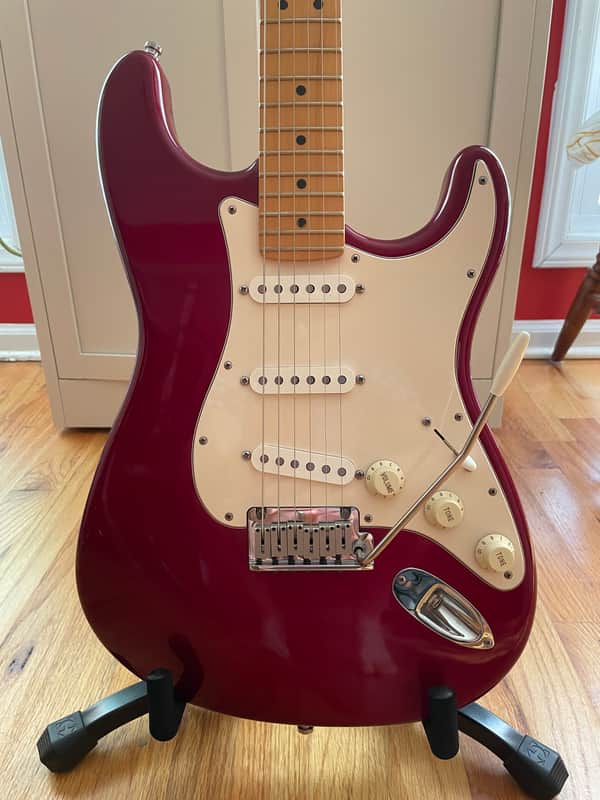 Fender American Standard Stratocaster with Maple Fretboard 1998 w/ Hard Case OHSC - Candy Apple Red image 1