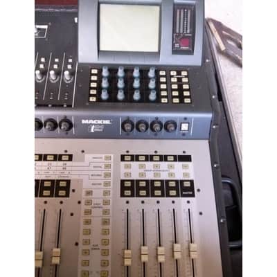 Mackie TT24 + Mixer Rack image 3