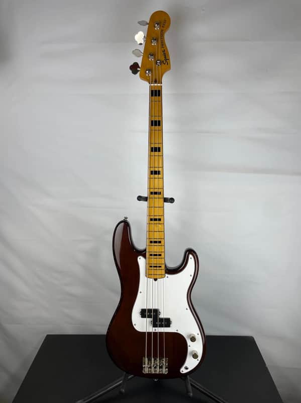 Squier Classic Vibe '70s Precision Bass, Maple Fingerboard, Walnut