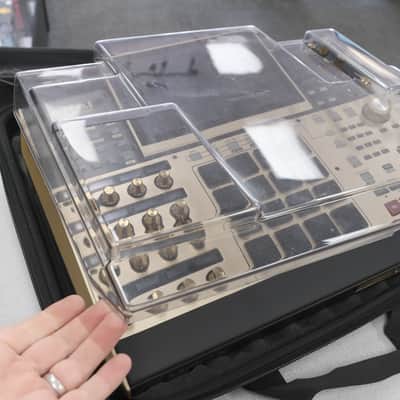 AKAI MPC-X SPECIAL EDITION GOLD SUPER CLEAN WITH COVER AND CASE! image 10