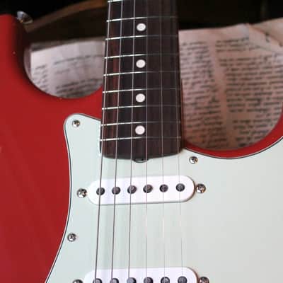 FENDER "Limited Vintera II 60s Stratocaster, Rosewood, Fiesta Red" GIGBAG, 3, 62 KG image 6