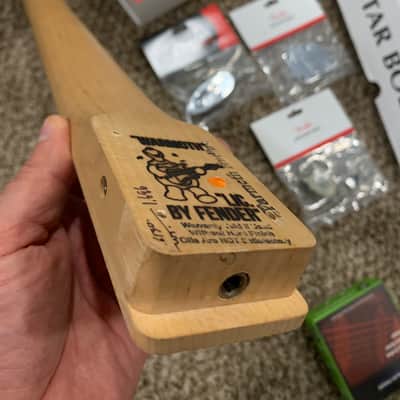 Fender Stratocaster kit - Fender body, Fender Highway One pickups & Warmoth Tele neck Project image 23
