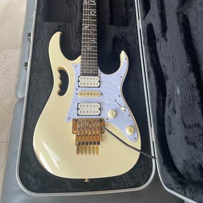 2001 Ibanez JEM7V-WH with Ebony Fretboard 1993 - 2003 - White