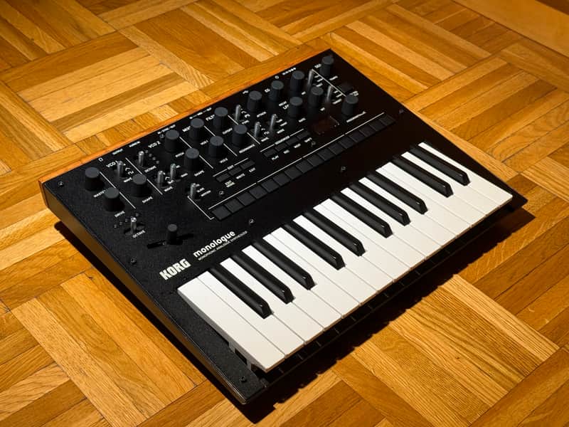 Korg Monologue Monophonic Analog Synthesizer 2016 - Present - Black image 1