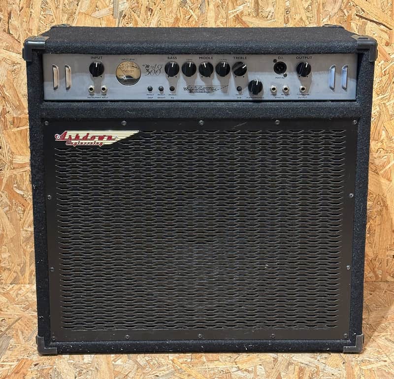 Pre Owned Ashdown Mag 300 1x15 300w Bass Combo image 1