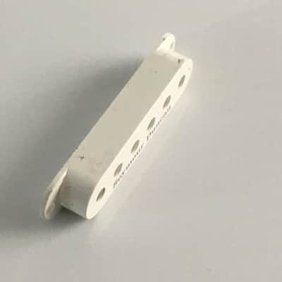 1 Seymour Duncan Fender Stratocaster Guitar Pickup Strat Cover White Light Relic image 7