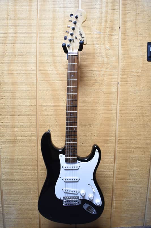 Squier Stratocaster - Black image 1