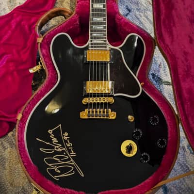 Gibson B. B. King Personally Autographed Gibson ES-355 “Lucille” 1993 - Classic, elegant Ebony finish with all-gold hardware image 7