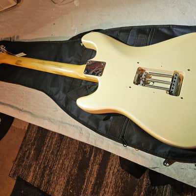 Squire 11 strat. Circa.1980,s Factory has pickups image 6