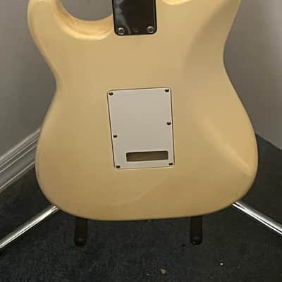 Fender Contemporary Series Stratocaster SSS 1986 - Modded image 4