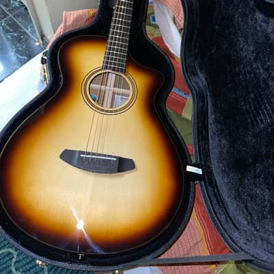 Breedlove Artista pro concertina Burnt amber acoustic electric image 1