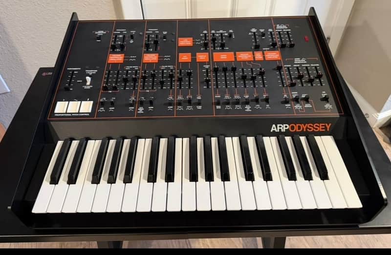 Korg ARP Odyssey FS Rev3 37-Key Duophonic Analog Synthesizer
