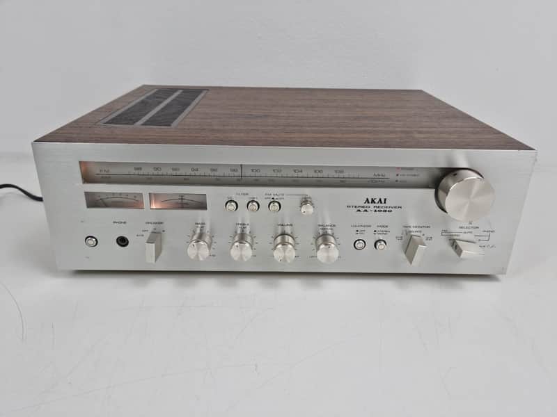 Akai AA 1030 Stereo Receiver - 30 watts per channel into 8 ohms image 1
