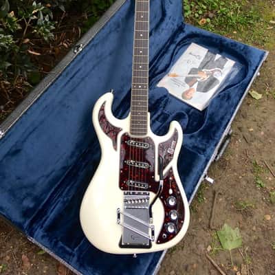 Burns 64 Hank Marvin Ltd Edition 'FACTORY FRESH CONDITION' 2004 - White image 2