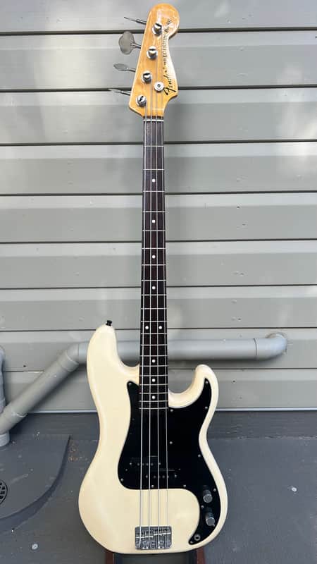 Fender PB-70 Precision Bass Reissue MIJ | Reverb