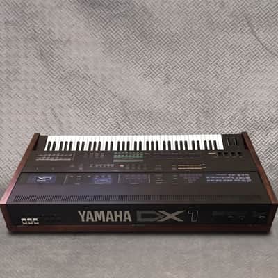 Immagine Yamaha DX1 + 2 Voice ROM Cartridges ✅RARE Vintage from 80s Synthesizer ✅ Excellent Condition ✅ Cleaned & Fully Checked ✅ Worldwide Shipping ✅LEGEND LIKE ROLAND JUPITER 8 -  Yamaha CS80 - Waldorf Wave - - 8