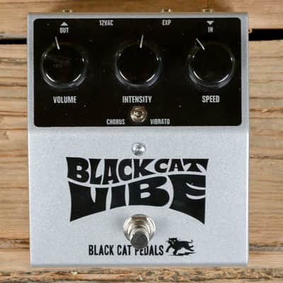 Black Cat Vibe Pedal