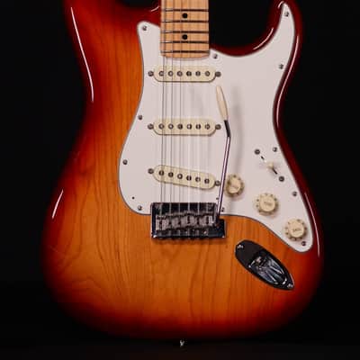 Fender American Professional Stratocaster Sienna Sunburst w/ HSC, 2016 - USED image 1