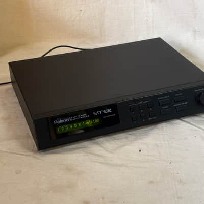 Roland MT-32 Multi-Timbre Sound Module w/ power supply LA Synthesis d50