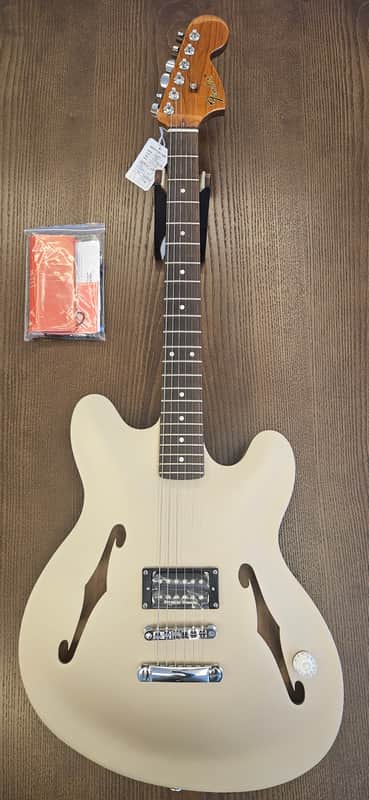 Fender Tom DeLonge Starcaster - Shoreline Gold - NEW