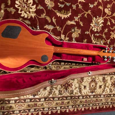 Gibson Les Paul Classic 2019 - Gold Top image 6